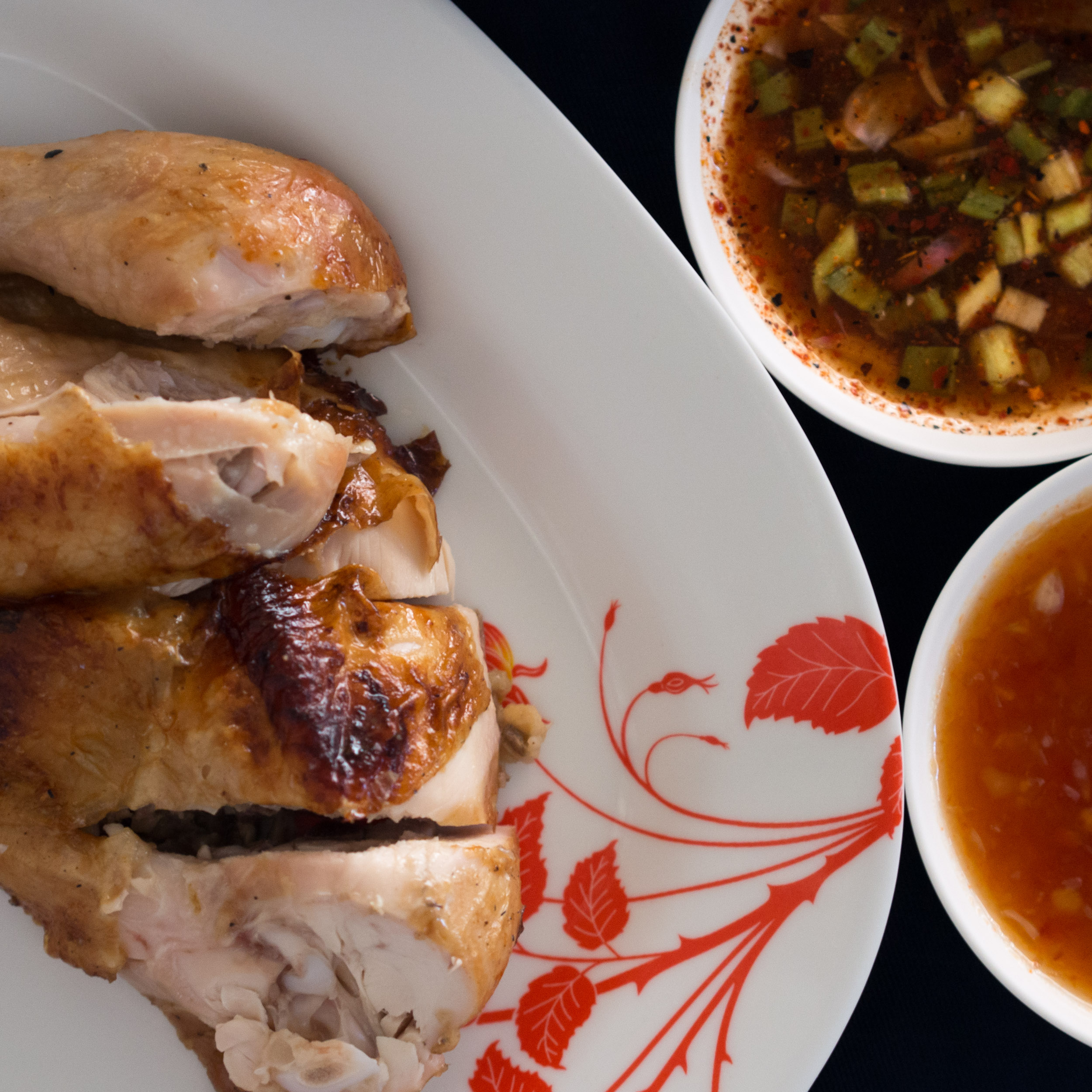 烤鸡与蘸汁食物参考,非西双版纳节庆实拍
